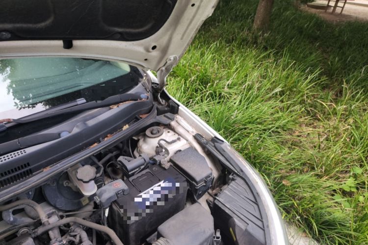 Used Kia K2 2012 Sedan 1.4L MT GLS Commemorative Edition Engine Bay Left