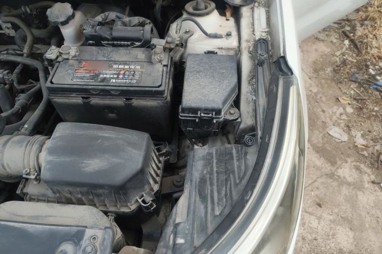 Used Kia K2 2012 Sedan 1.4L Automatic GLS Commemorative Edition Engine Bay Left