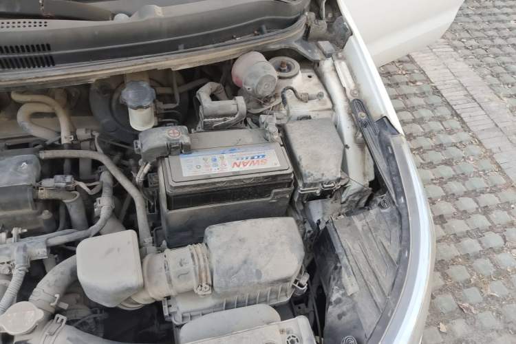 Used Kia K2 2012 Sedan 1.4L MT TOP Commemorative Edition Engine Bay Left