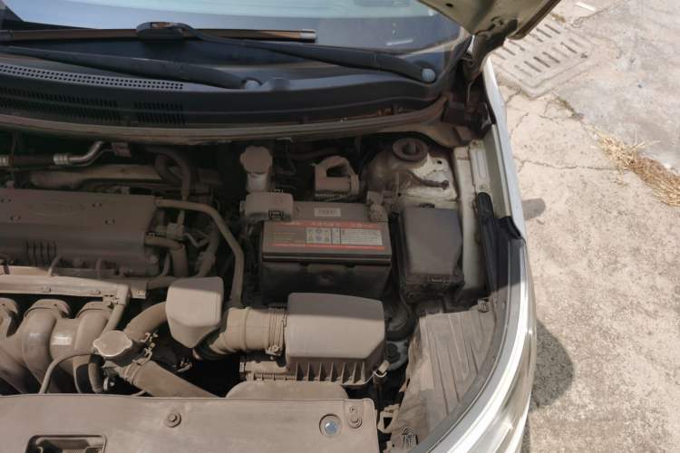 Used Kia K2 2012 Sedan 1.4L MT GLS Commemorative Edition Engine Bay Left