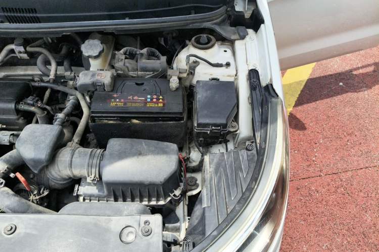 Used Kia K2 2012 Sedan 1.4L AT TOP Anniversary Edition Engine Bay Left