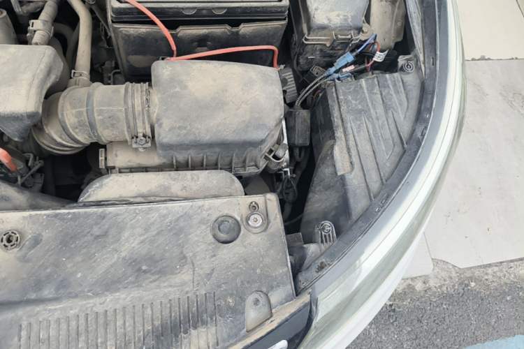 Used Kia K2 2012 Sedan 1.6L AT Premium ECO Engine Bay Left