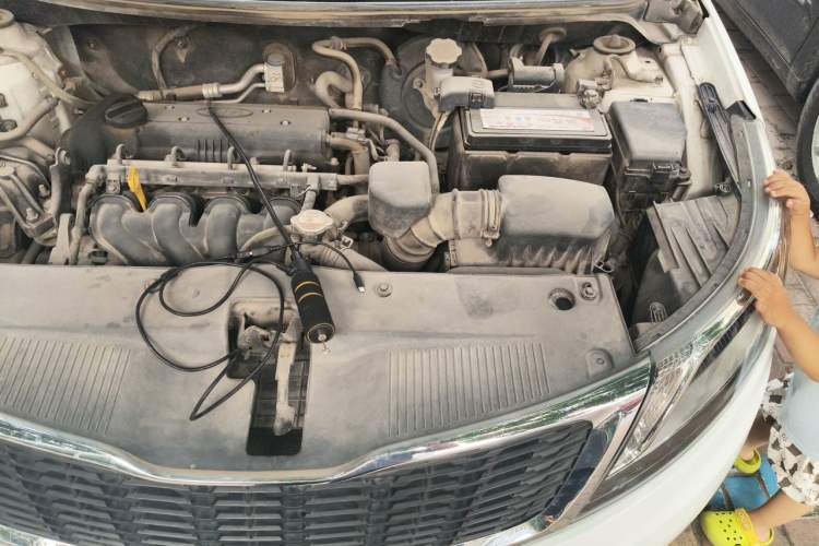 Used Kia K2 2012 Sedan 1.4L MT GLS Commemorative Edition Engine Bay Left