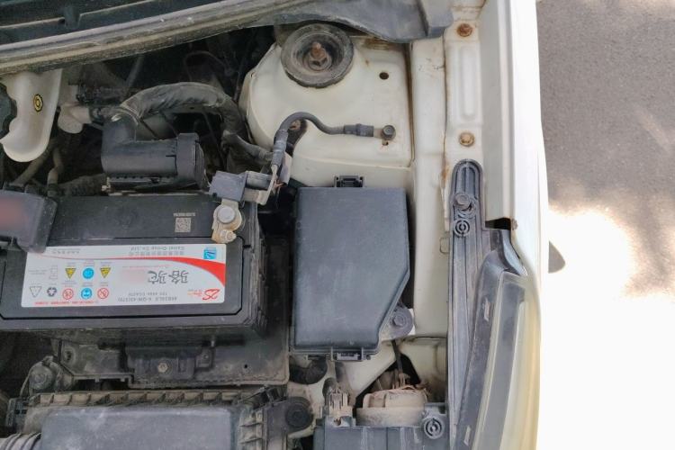 Used Kia K2 2012 Sedan 1.4L MT TOP Commemorative Edition Engine Bay Left
