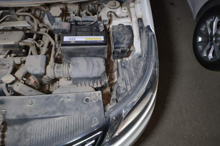 Used Kia K2 2012 Hatchback 1.4L Automatic Cool Edition Engine Bay Left