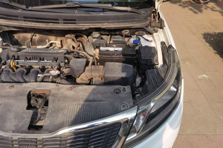 Used Kia K2 2012 Sedan 1.4L MT GL Commemorative Edition Engine Bay Left