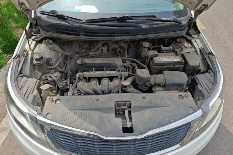 Used Kia K2 2012 Sedan 1.4L MT GLS Commemorative Edition Engine Bay