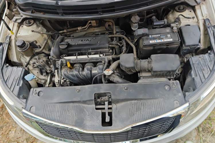 Used Kia K2 2012 Sedan 1.4L MT GLS Commemorative Edition Engine Bay