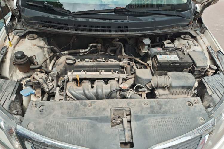 Used Kia K2 2012 Sedan 1.4L MT GLS Commemorative Edition Engine Bay