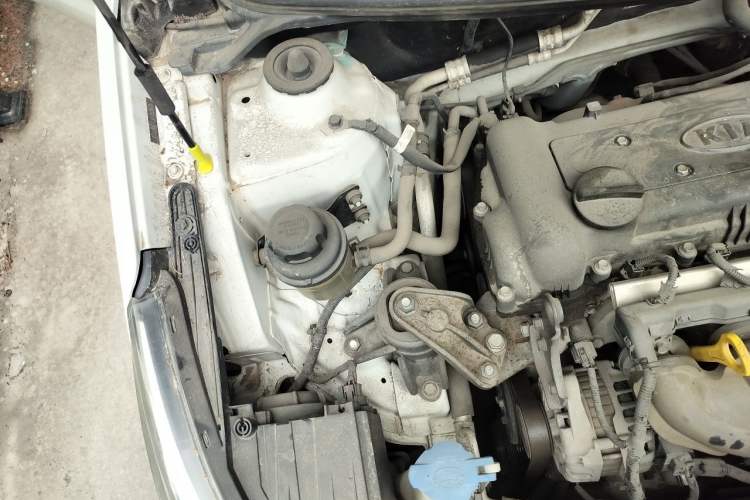 Used Kia K2 2012 Sedan 1.4L MT GLS Commemorative Edition Engine Bay Right