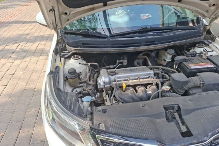 Used Kia K2 2012 Hatchback 1.4L MT Cool Edition Commemorative Model Engine Bay Right