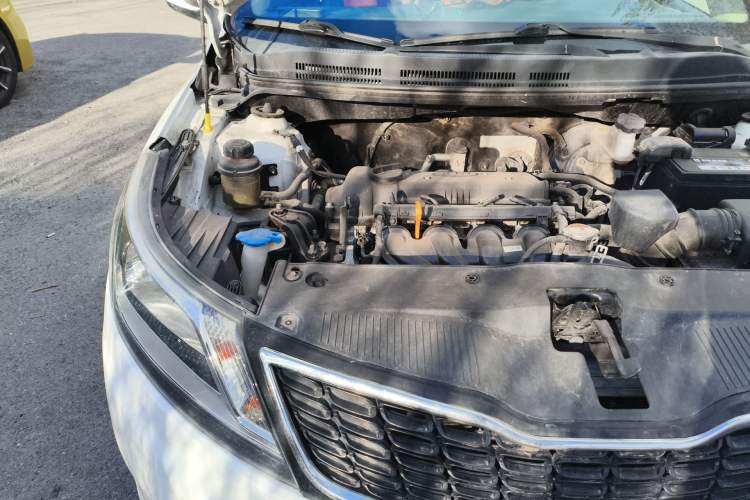 Used Kia K2 2012 Hatchback 1.4L MT Cool Edition Commemorative Model Engine Bay Right
