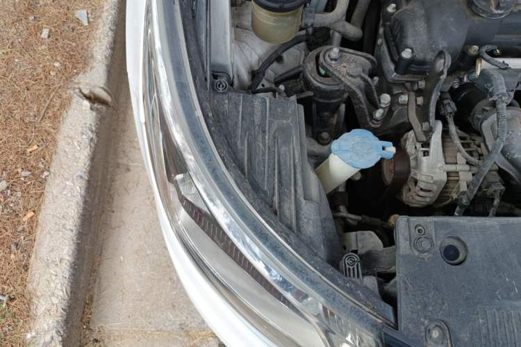Used Kia K2 2012 Sedan 1.6L Automatic Transmission Premium Commemorative Edition Engine Bay Right