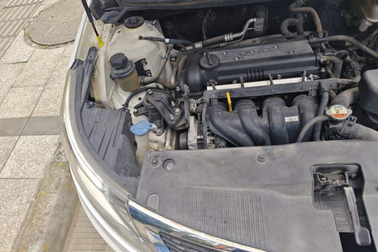 Used Kia K2 2012 Sedan 1.4L MT GLS Commemorative Edition Engine Bay Right
