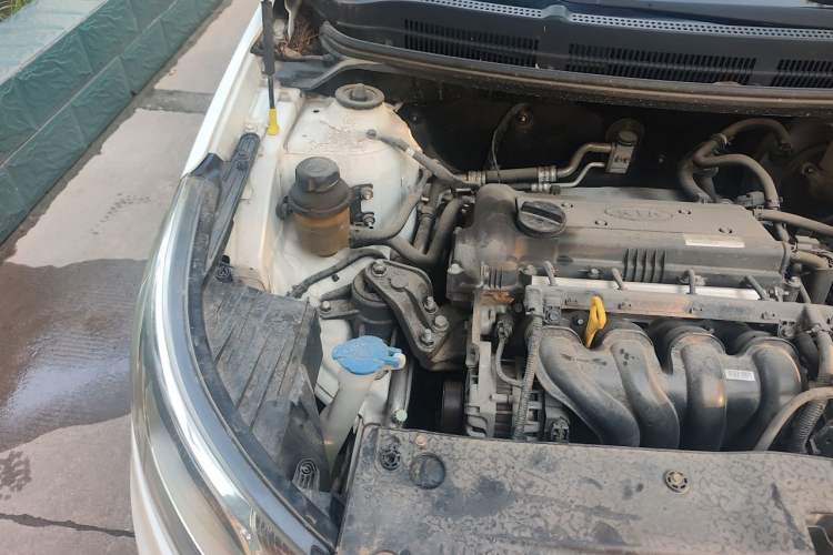 Used Kia K2 2012 Hatchback 1.4L Automatic Cool Edition Engine Bay Right