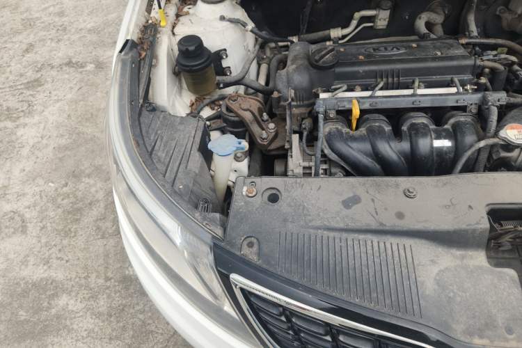 Used Kia K2 2012 Sedan 1.6L AT Premium ECO Engine Bay Right