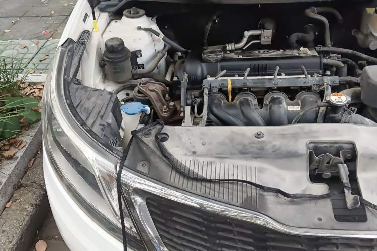 Used Kia K2 2012 Sedan 1.4L MT GLS Commemorative Edition Engine Bay Right