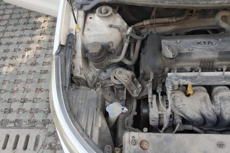 Used Kia K2 2012 Sedan 1.4L MT TOP Commemorative Edition Engine Bay Right