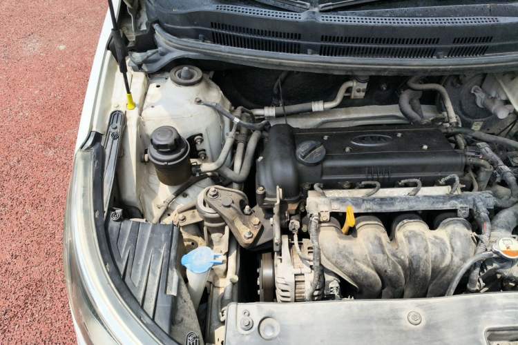 Used Kia K2 2012 Sedan 1.4L AT TOP Anniversary Edition Engine Bay Right