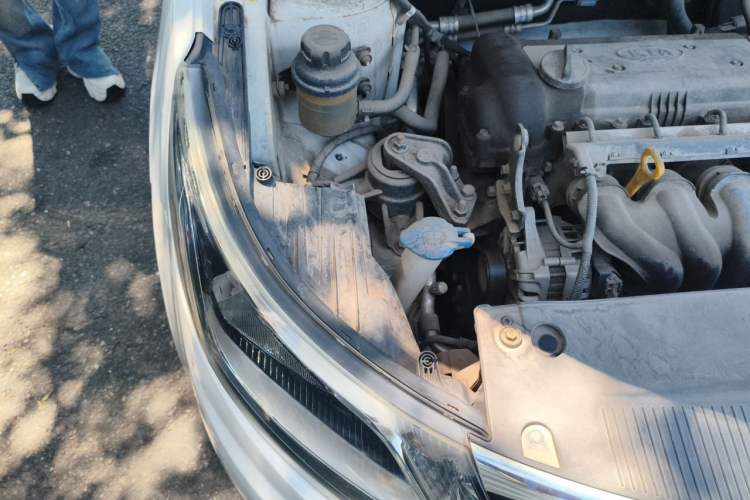 Used Kia K2 2012 Sedan 1.4L Automatic GLS Commemorative Edition Engine Bay Right