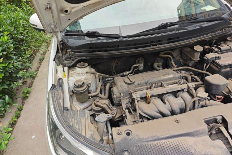 Used Kia K2 2012 Sedan 1.6L Automatic Transmission Premium Commemorative Edition Engine Bay Right