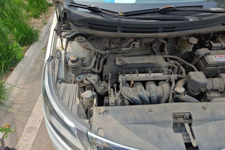 Used Kia K2 2012 Sedan 1.4L MT GLS Commemorative Edition Engine Bay Right