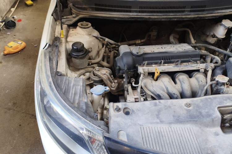 Used Kia K2 2012 Sedan 1.6L Automatic Transmission Premium Commemorative Edition Engine Bay Right