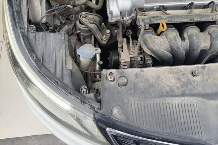 Used Kia K2 2012 Sedan 1.6L AT Premium ECO Engine Bay Right