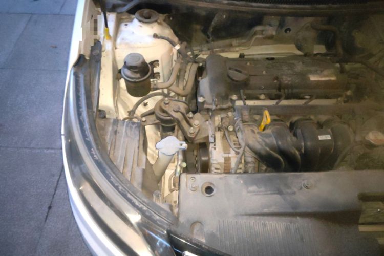 Used Kia K2 2012 Sedan 1.4L MT TOP Commemorative Edition Engine Bay Right
