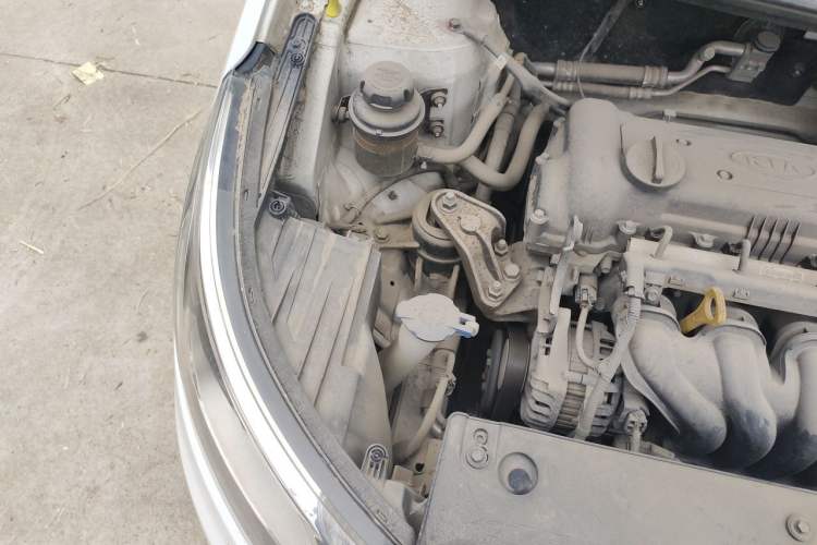 Used Kia K2 2012 Hatchback 1.4L MT Cool Edition Commemorative Model Engine Bay Right