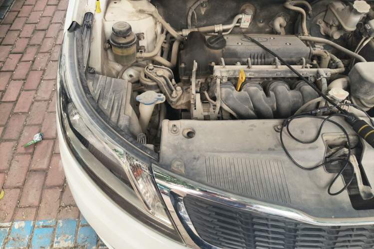 Used Kia K2 2012 Sedan 1.4L MT GLS Commemorative Edition Engine Bay Right