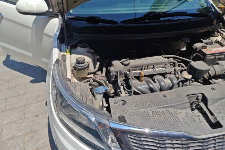 Used Kia K2 2012 Sedan 1.4L MT GLS Commemorative Edition Engine Bay Right