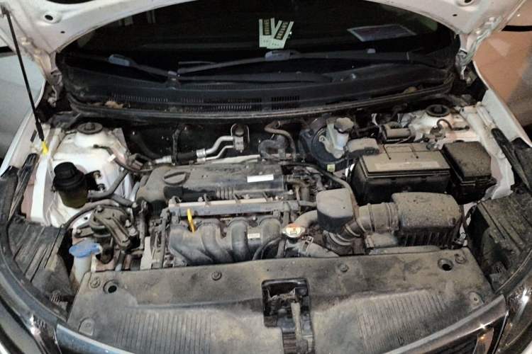Used Kia K2 2012 Sedan 1.4L MT GLS Commemorative Edition Engine Bay