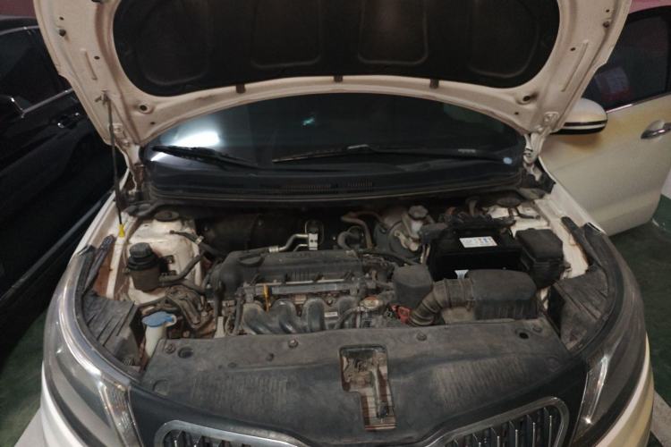 Used Kia K2 2012 Sedan 1.6L AT Premium ECO Engine Bay