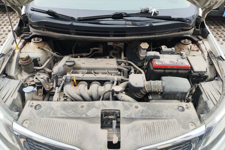 Used Kia K2 2012 Sedan 1.4L MT GLS Commemorative Edition Engine Bay