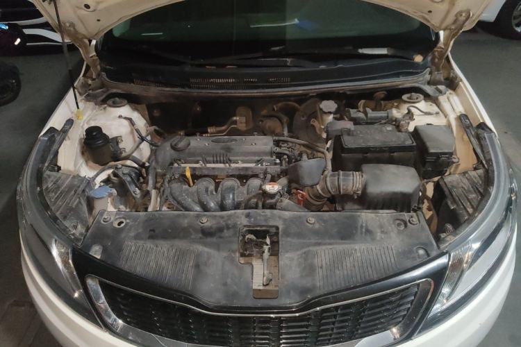 Used Kia K2 2012 Sedan 1.6L Automatic Transmission Premium Commemorative Edition Engine Bay