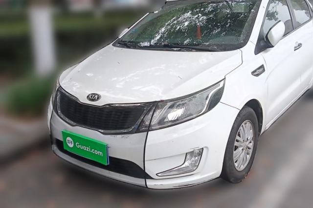 Kia K2 2012 Sedan 1.4L MT GLS Commemorative Edition usado