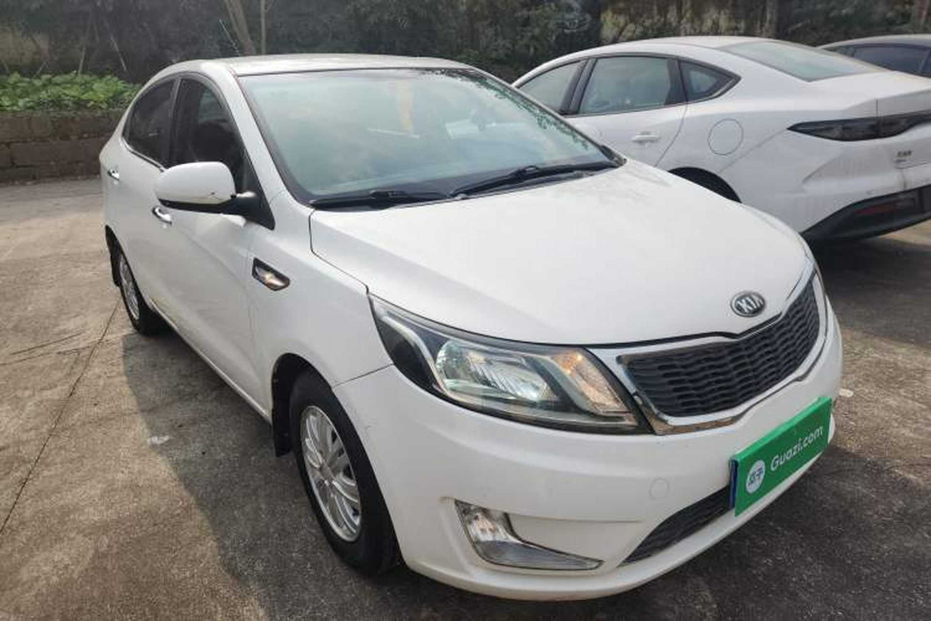 Used Kia K2 2012 Sedan 1.4L MT GLS Commemorative Edition Exterior 2