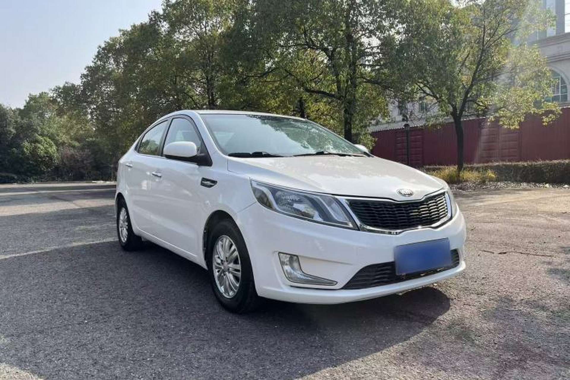 Used Kia K2 2012 Sedan 1.4L MT GLS Commemorative Edition Exterior 2