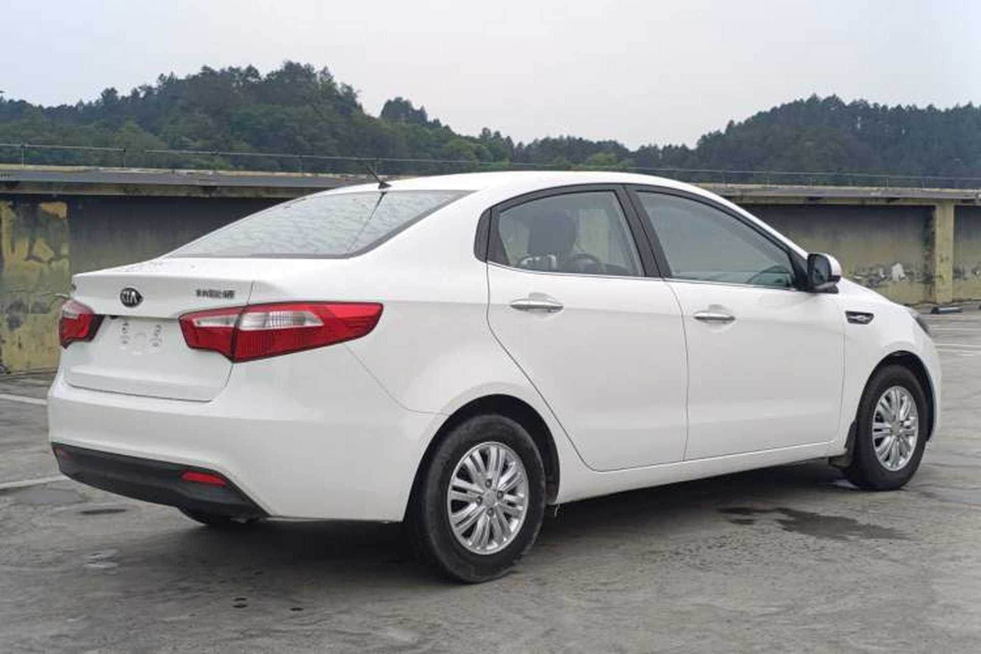 Used Kia K2 2012 Sedan 1.4L Automatic GLS Commemorative Edition Exterior 4