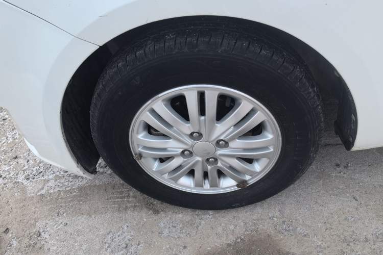 Used Kia K2 2012 Sedan 1.4L Automatic GLS Commemorative Edition Exterior 4