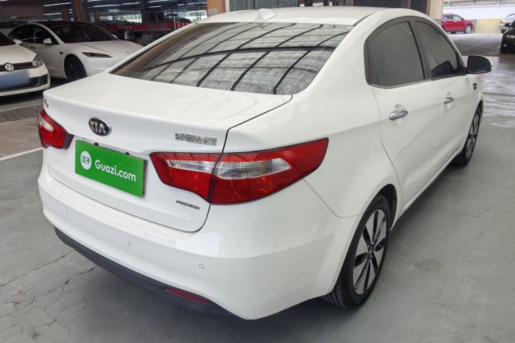 Used Kia K2 2012 Sedan 1.6L Automatic Transmission Premium Commemorative Edition Exterior 9