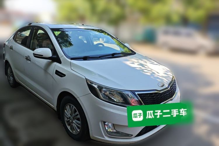 Used Kia K2 2012 Sedan 1.4L MT TOP Commemorative Edition Front Right 45 Deg