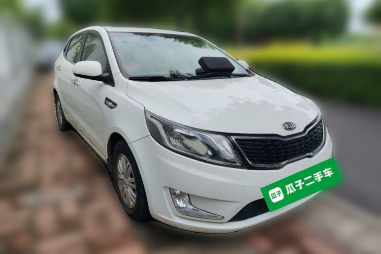 Used Kia K2 2012 Hatchback 1.4L Automatic Cool Edition Front Right 45 Deg