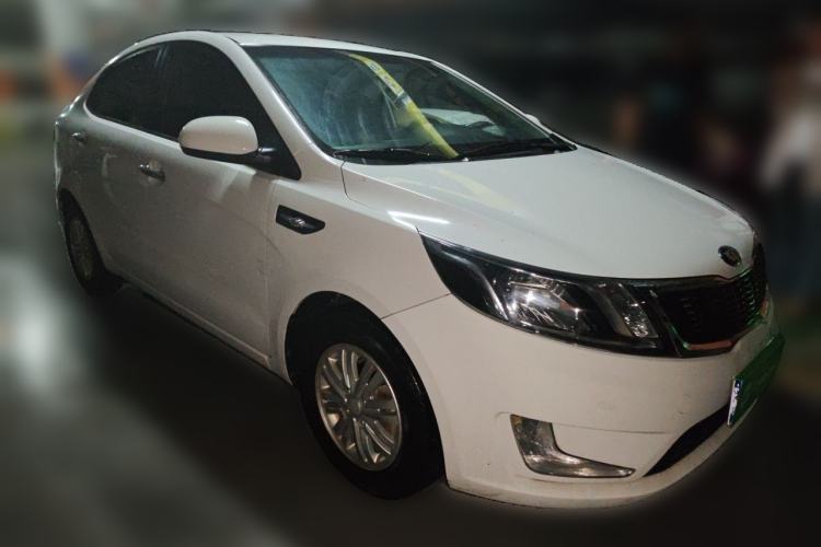 Used Kia K2 2012 Sedan 1.4L MT GLS Commemorative Edition Front Right 45 Deg