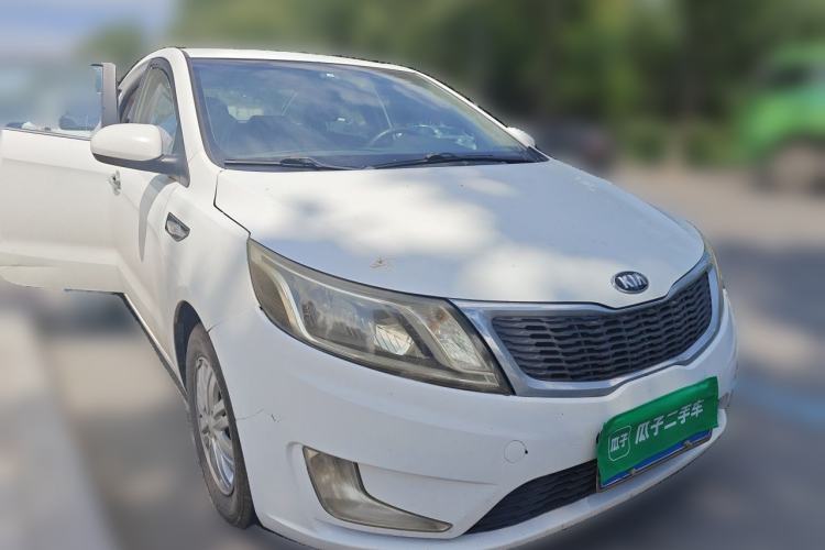 Used Kia K2 2012 Sedan 1.4L MT GLS Commemorative Edition Front Right 45 Deg