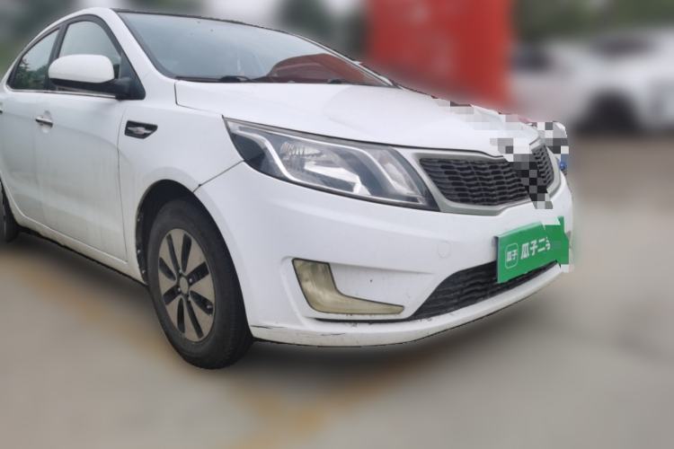 Used Kia K2 2012 Sedan 1.4L MT GLS Commemorative Edition Front Right 45 Deg