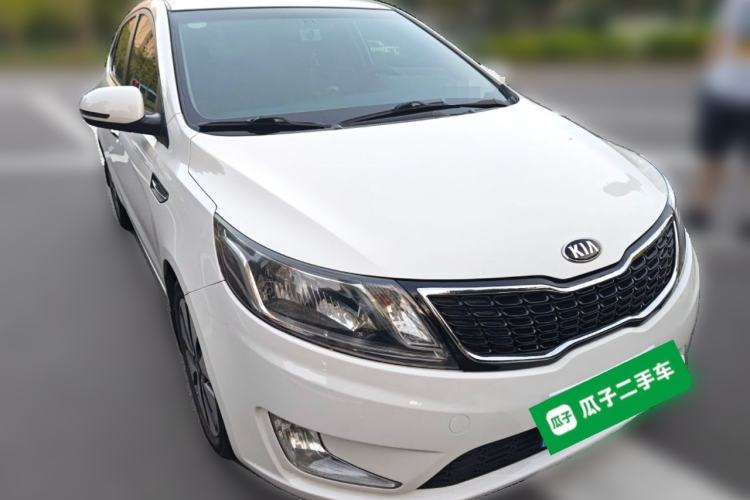 Used Kia K2 2012 Hatchback 1.6L AT Premium Commemorative Edition Front Right 45 Deg