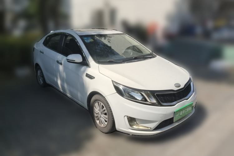 Used Kia K2 2012 Sedan 1.4L MT TOP Commemorative Edition Front Right 45 Deg