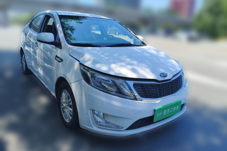 Used Kia K2 2012 Sedan 1.4L Automatic GLS Commemorative Edition Front Right 45 Deg
